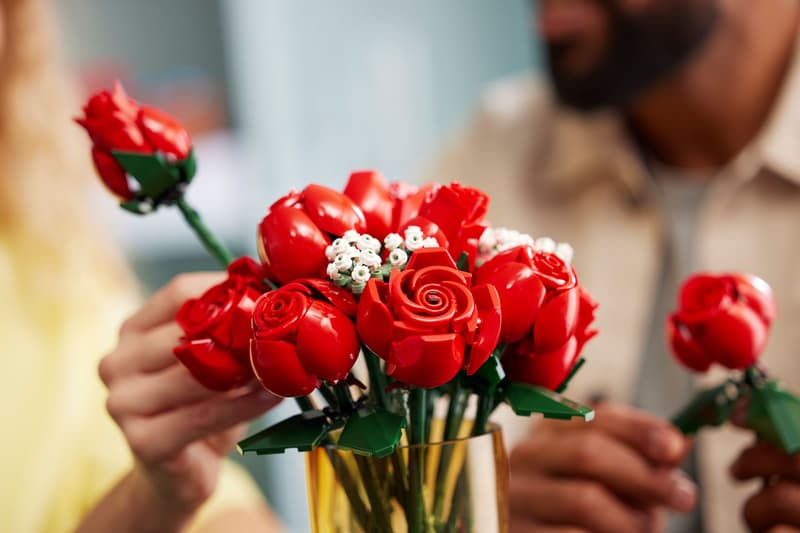 LEGO Bouquet of Red Roses