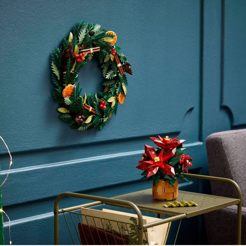 LEGO Poinsettia