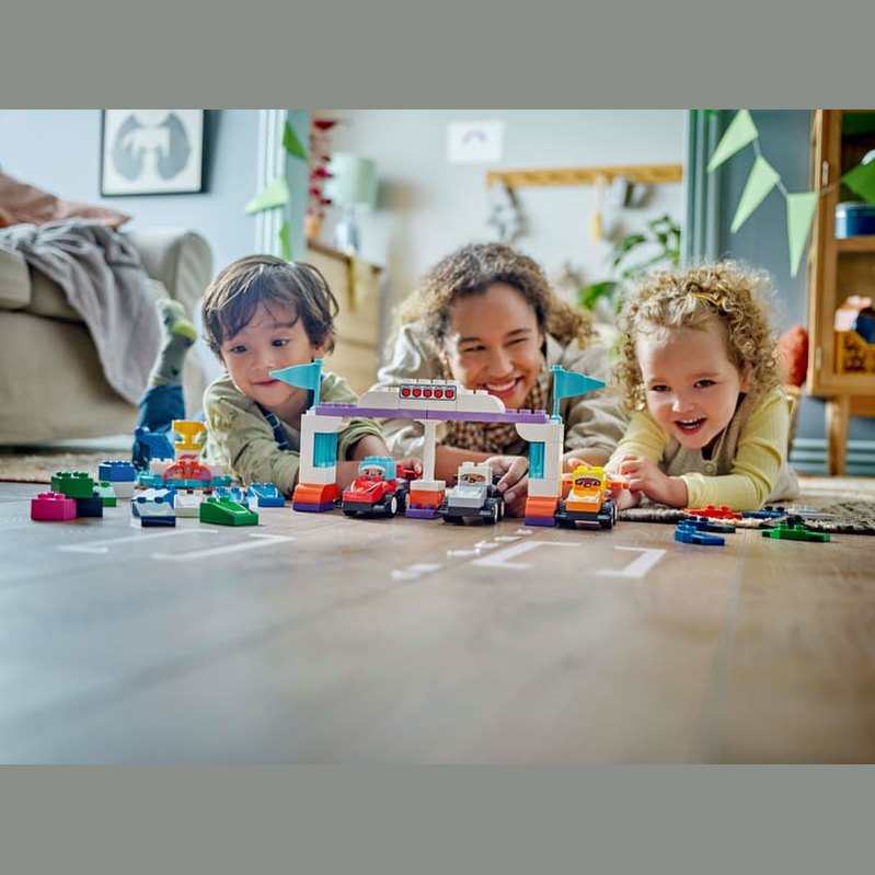LEGO DUPLO® F1® Team Race Cars & Drivers