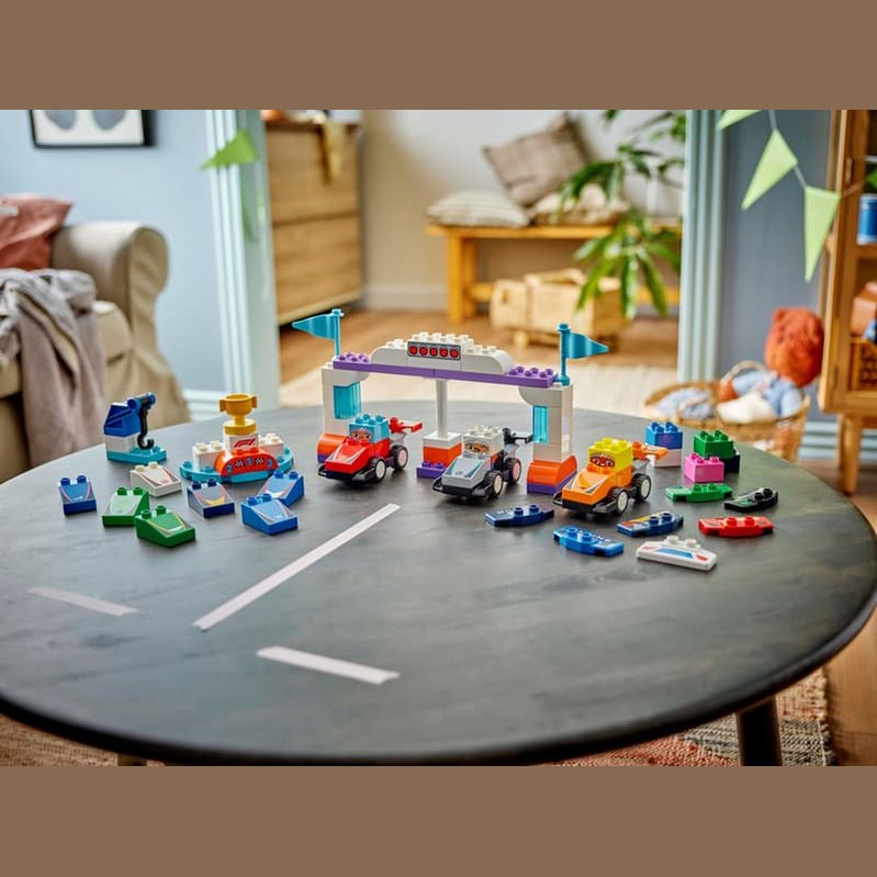 LEGO DUPLO® F1® Team Race Cars & Drivers