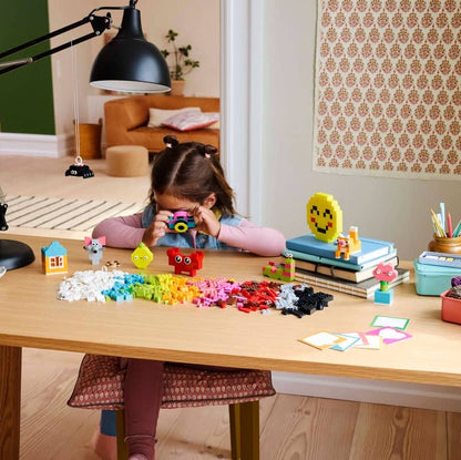LEGO Creative Happy Box
