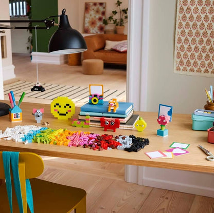 LEGO Creative Happy Box
