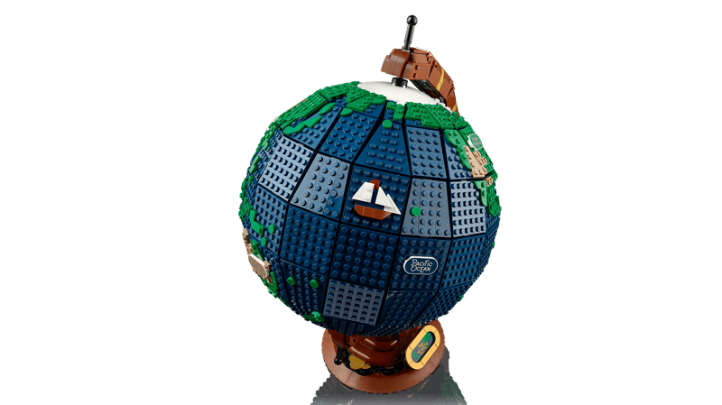 LEGO The Globe