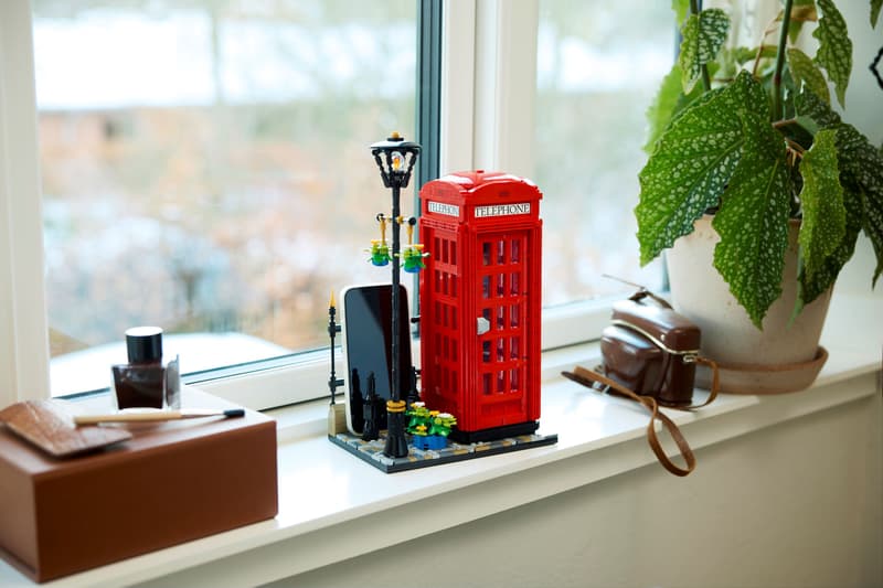 LEGO Red London Telephone Box