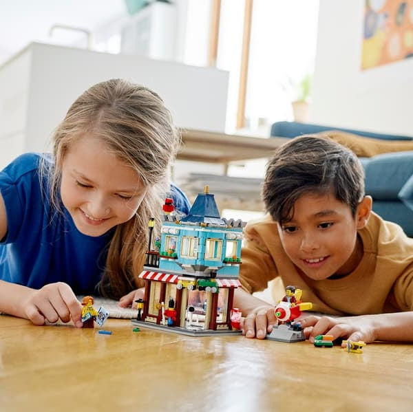 LEGO Townhouse Toy Store