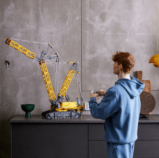 LEGO Liebherr Crawler Crane LR 13000