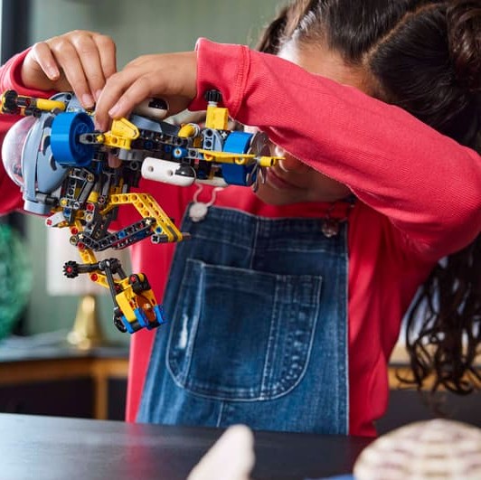 LEGO Deep-Sea Research Submarine