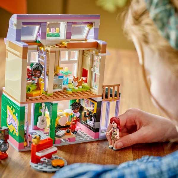 LEGO Music Store & Apartment
