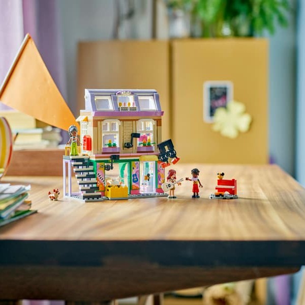 LEGO Music Store & Apartment
