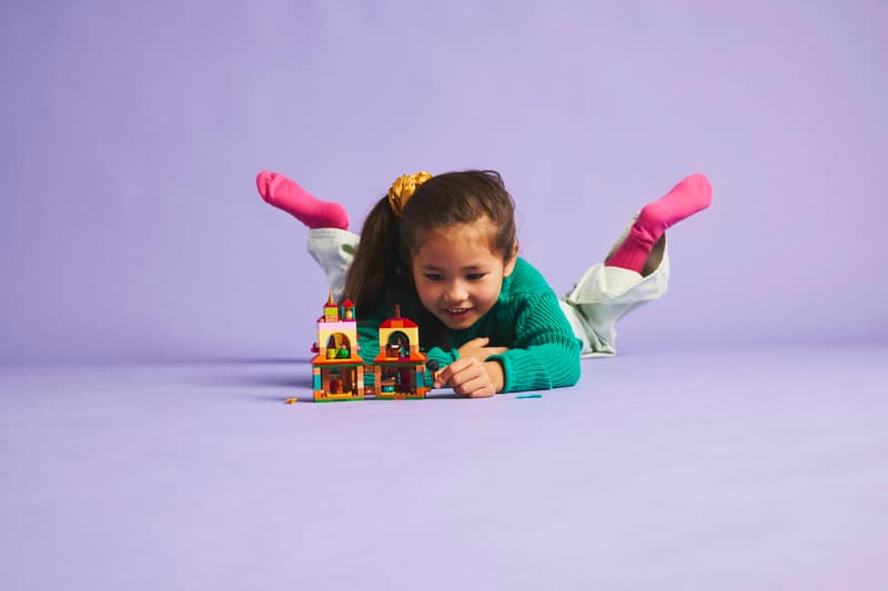 LEGO Encanto Mini House