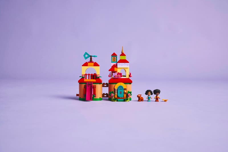 LEGO Encanto Mini House