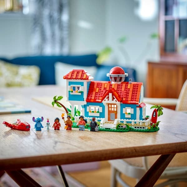 LEGO Lilo and Stitch Beach House