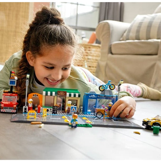 LEGO City Shopping Street