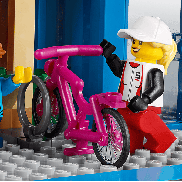 LEGO City Shopping Street