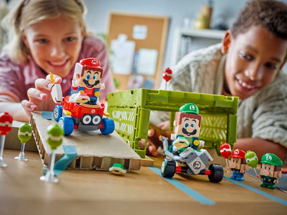 LEGO Mario Kart™ – Baby Mario vs. Baby Luigi