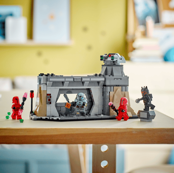 LEGO Paz Vizsla™ and Moff Gideon™ Battle