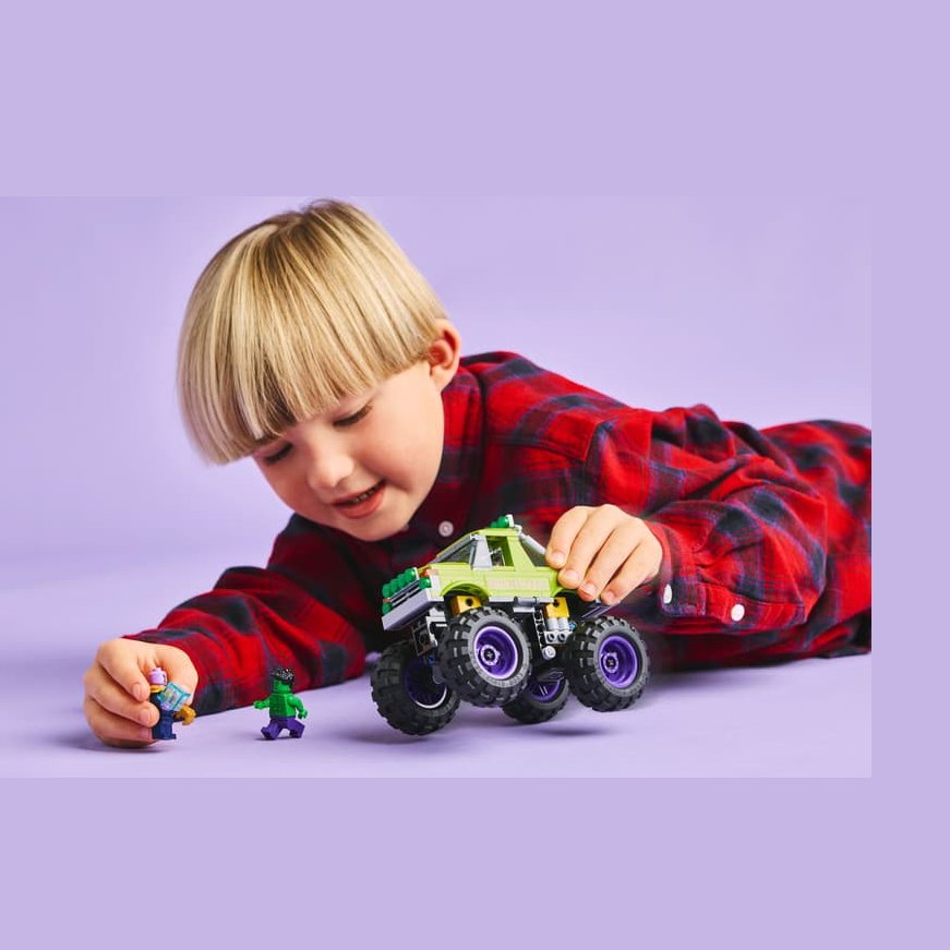 LEGO The Hulk Truck vs. Thanos