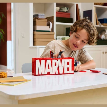 LEGO MARVEL Logo & Minifigures