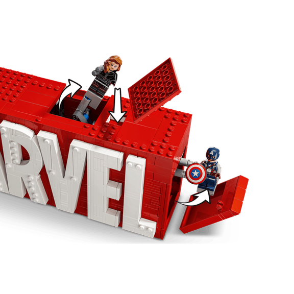 LEGO MARVEL Logo & Minifigures
