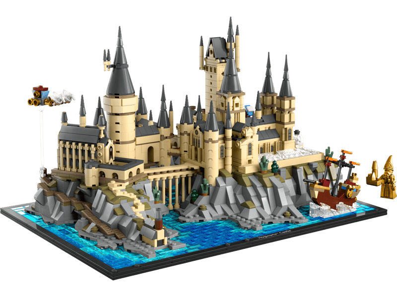 LEGO Hogwarts™ Castle and Grounds