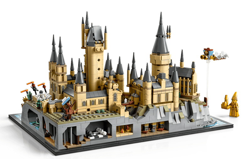 LEGO Hogwarts™ Castle and Grounds