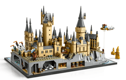 LEGO Hogwarts™ Castle and Grounds