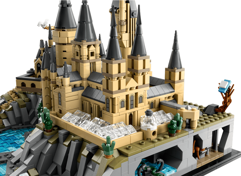 LEGO Hogwarts™ Castle and Grounds