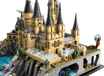 LEGO Hogwarts™ Castle and Grounds