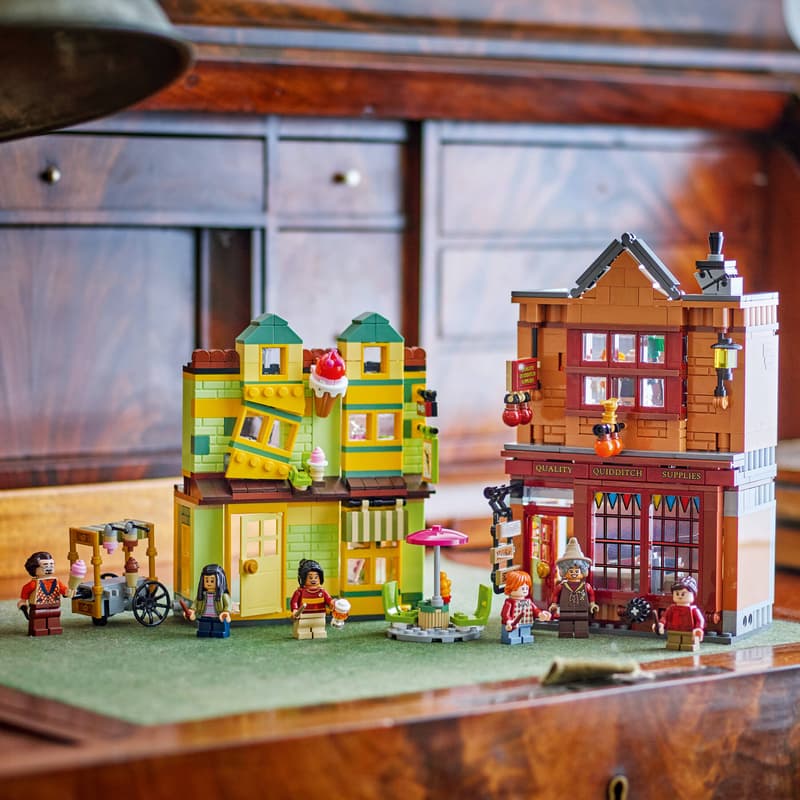 LEGO Quality Quidditch™ Supplies & Ice Cream Parlour