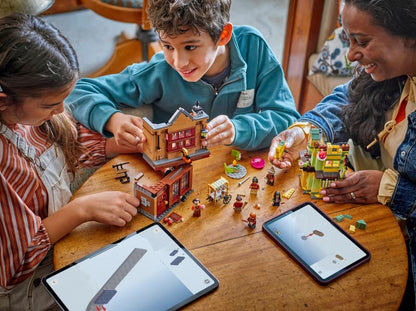 LEGO Quality Quidditch™ Supplies & Ice Cream Parlour