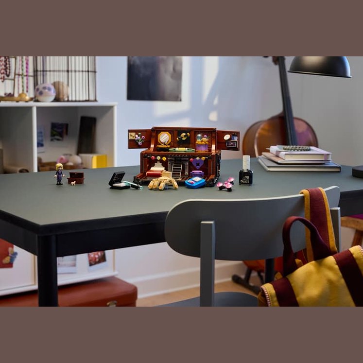 LEGO Thing's Apartment
