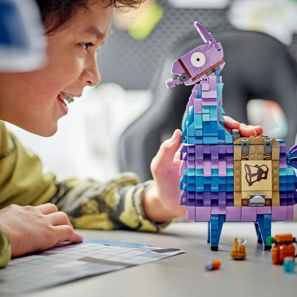 LEGO Supply Llama