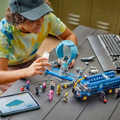 LEGO Battle Bus