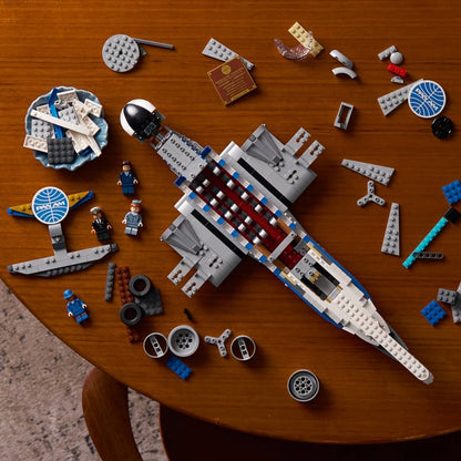 LEGO Douglas™ DC-3™ PAN AM® Airliner