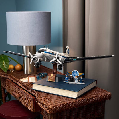 LEGO Douglas™ DC-3™ PAN AM® Airliner