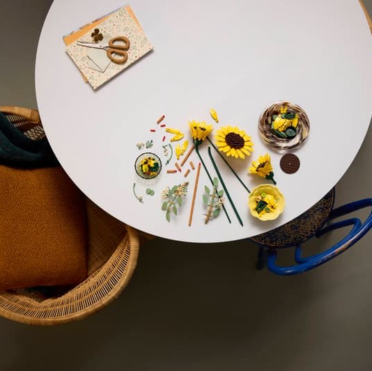 LEGO Sunflower Bouquet