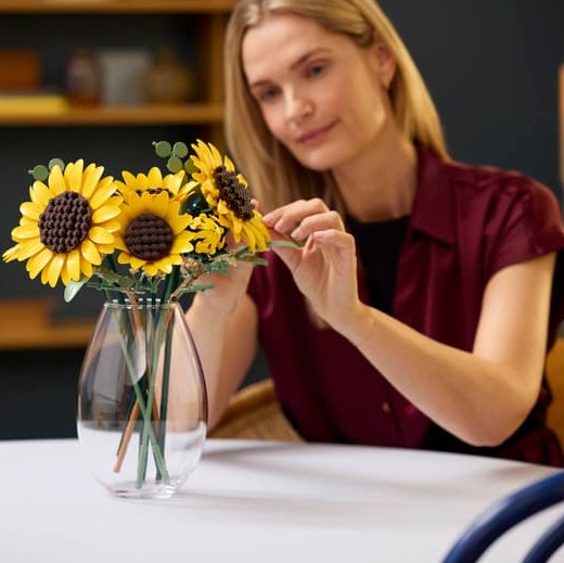 LEGO Sunflower Bouquet